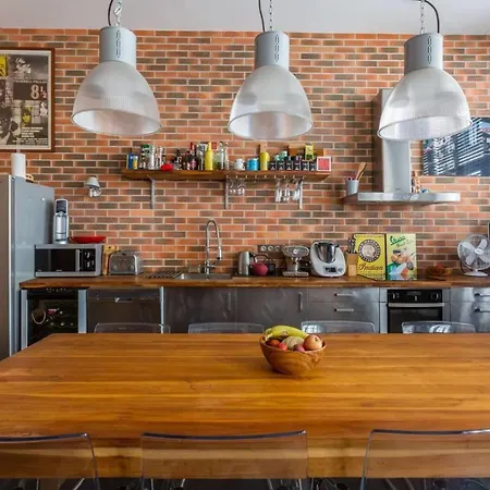 Magnificent Loft Of 115m2 Close To Republique *